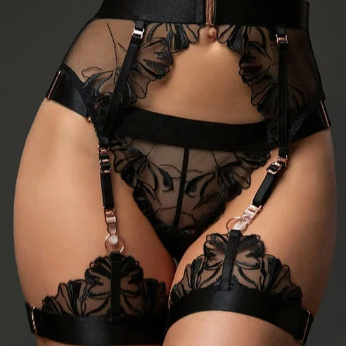 GARTERBELTS & SUSPENDERS