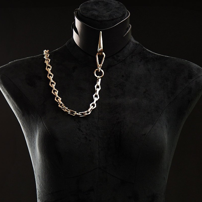 Liquide D'Or Leather Collar and Leash