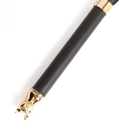 Renard D'Or Leather Flogger