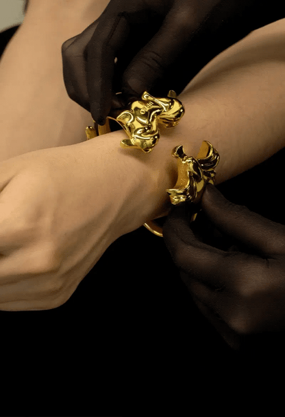 Aurum Wave Metal Handcuffs