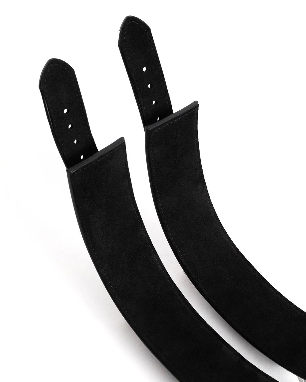 Estrid Collar Black with Gold Lock Large