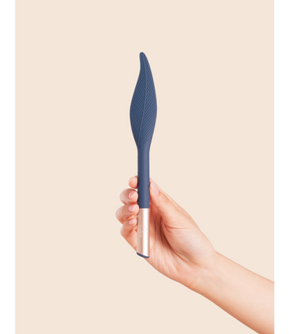 Deia Feather Vibrator