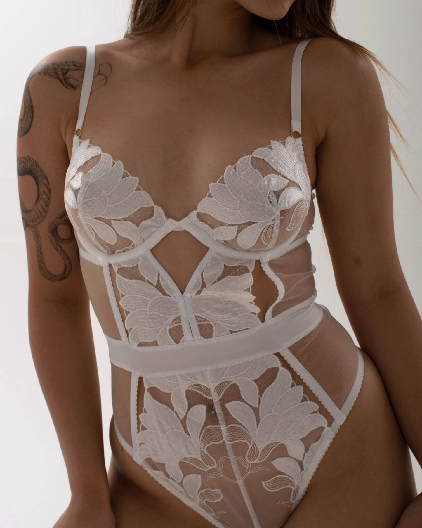 Narcissus Body White