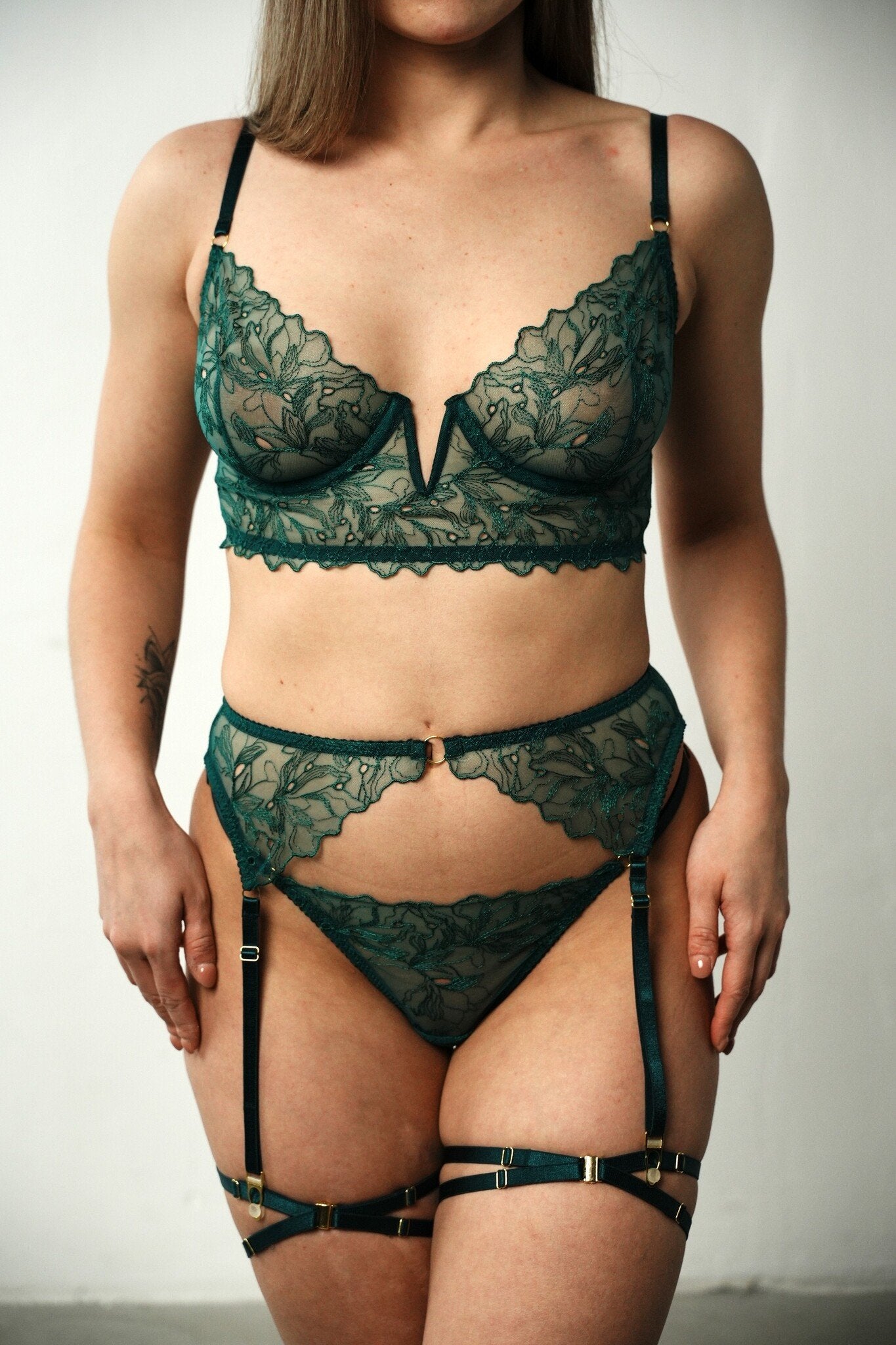 Ceres Thong Forest Green