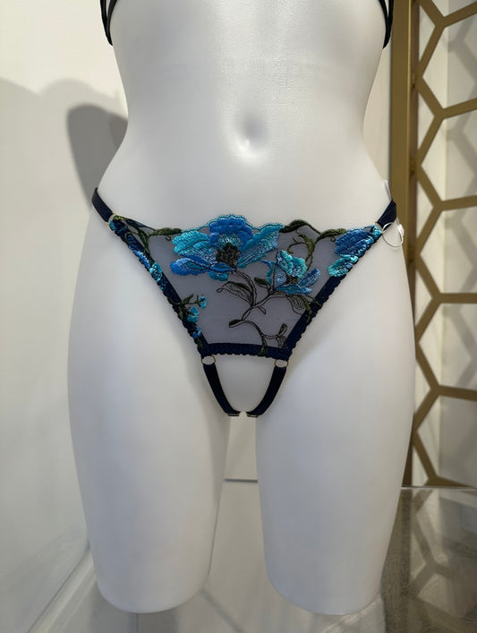 Clematis Open Thong