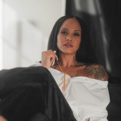 Rose Gold Vesper 2 Necklace Vibrator