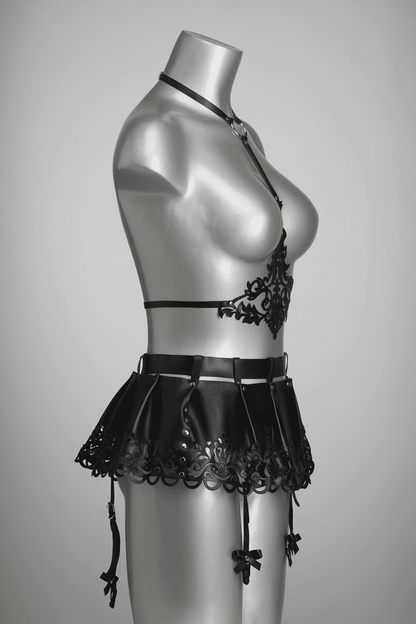 Lilly Leather Harness